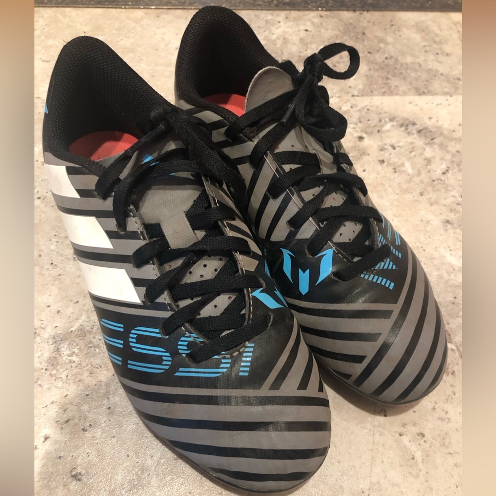 Adidas Messi Boys soccer cleats